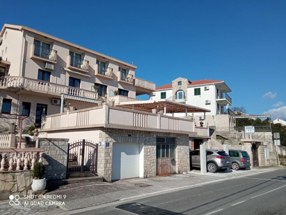 Apartments Klakor Ps ティヴァト エクステリア 写真