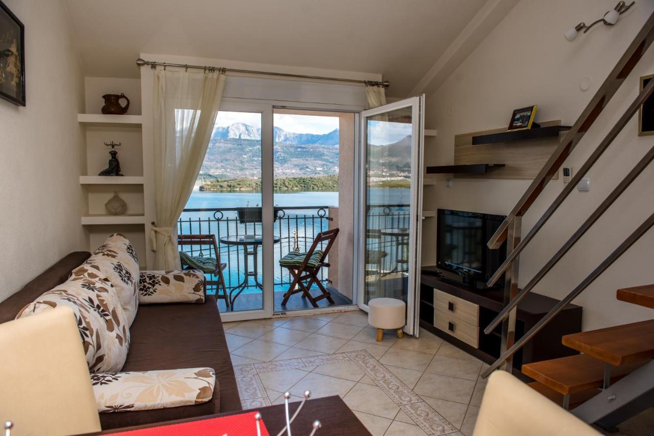 Apartments Klakor Ps ティヴァト エクステリア 写真