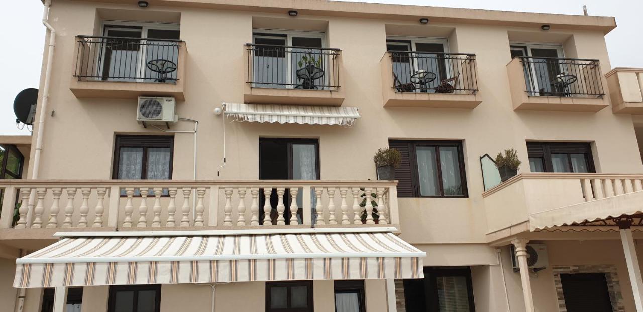Apartments Klakor Ps ティヴァト エクステリア 写真